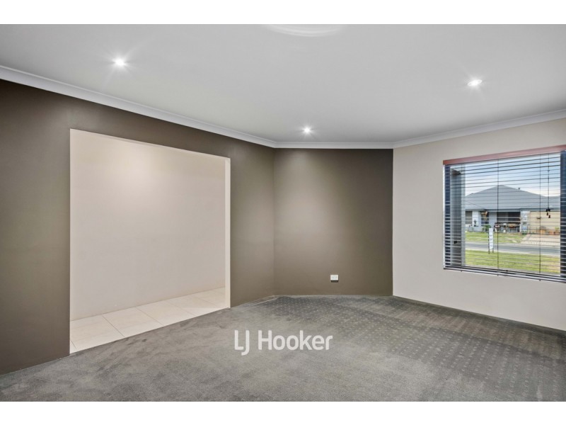 32 Claymore Loop, Dalyellup WA 6230
