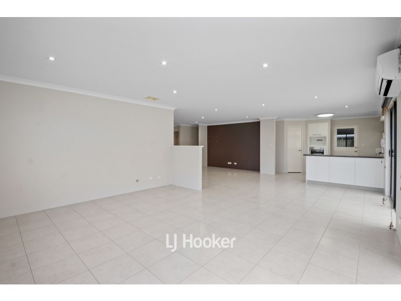 32 Claymore Loop, Dalyellup WA 6230