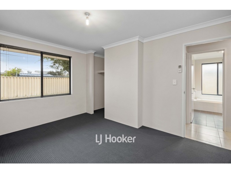 32 Claymore Loop, Dalyellup WA 6230