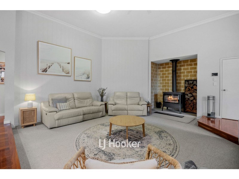 7 Koorden Street, Dalyellup WA 6230