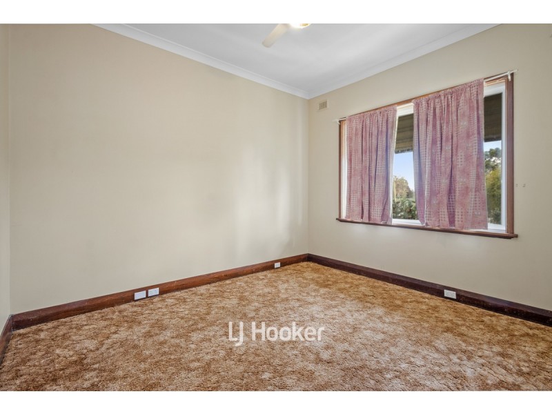 13 Davis Street, Collie WA 6225