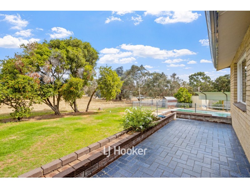 13 Davis Street, Collie WA 6225