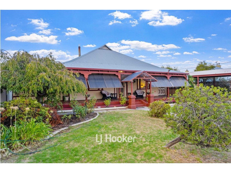 16 Hutton Street, Collie WA 6225