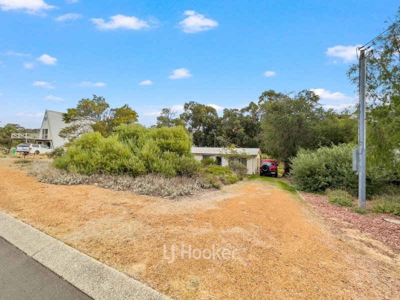 11 Hovea Street, Myalup WA 6220