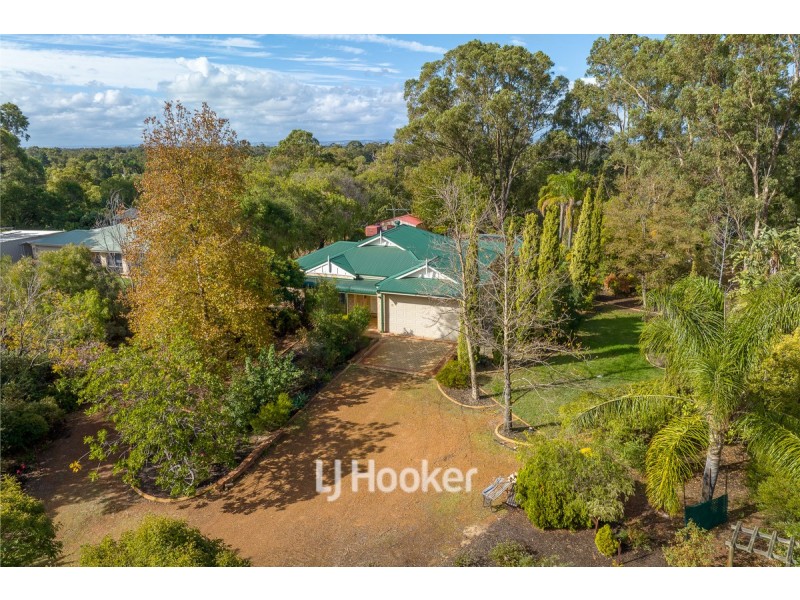 8 Midwater Court, Leschenault WA 6233
