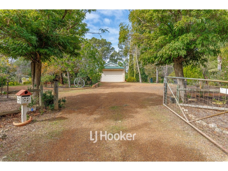 8 Midwater Court, Leschenault WA 6233