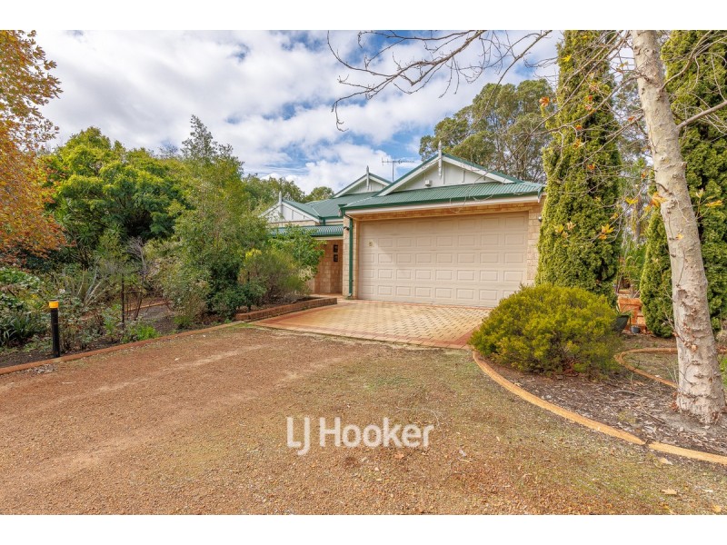 8 Midwater Court, Leschenault WA 6233