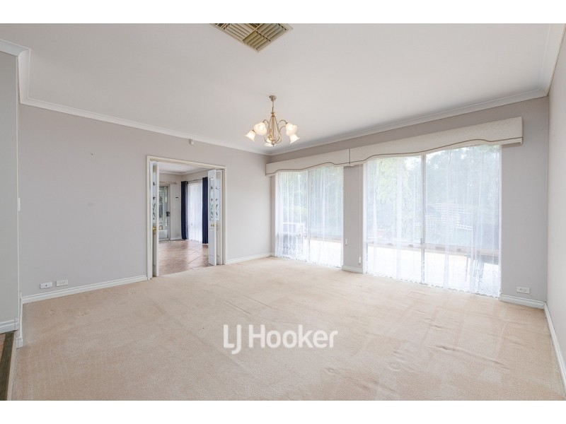 8 Midwater Court, Leschenault WA 6233