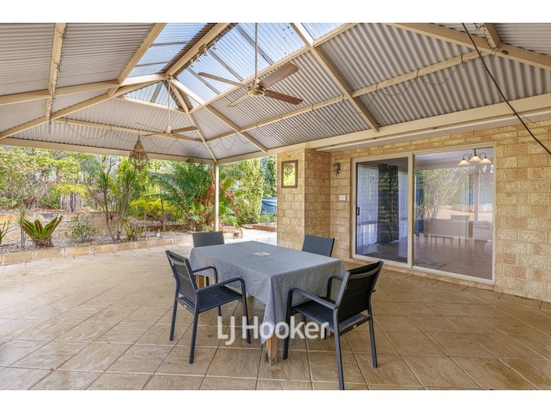 8 Midwater Court, Leschenault WA 6233