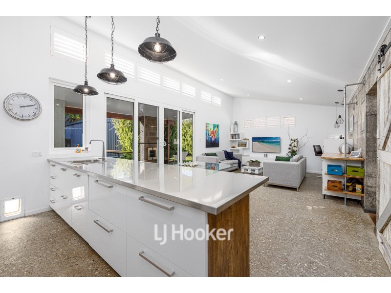 18 Sampson Road, Bunbury WA 6230