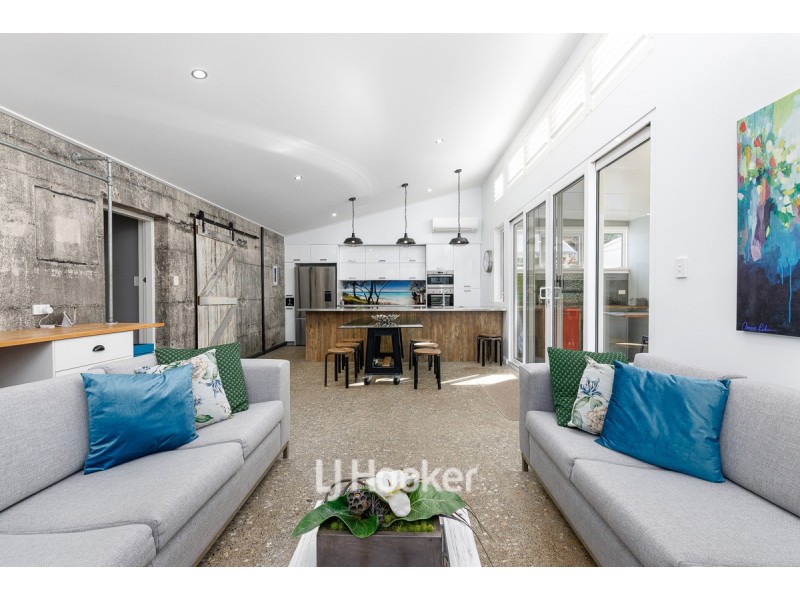 18 Sampson Road, Bunbury WA 6230