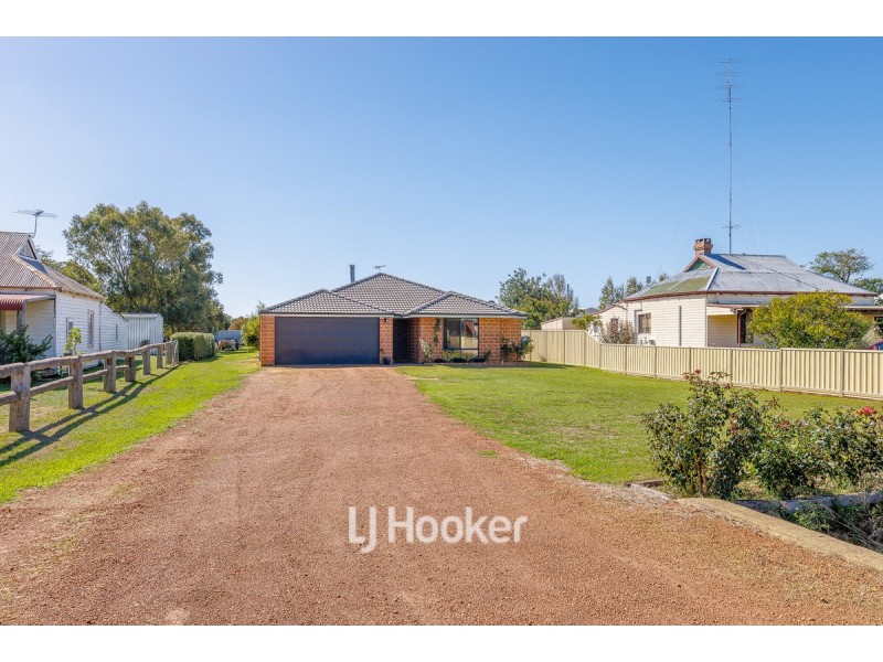 231 Korijekup Avenue, Harvey WA 6220