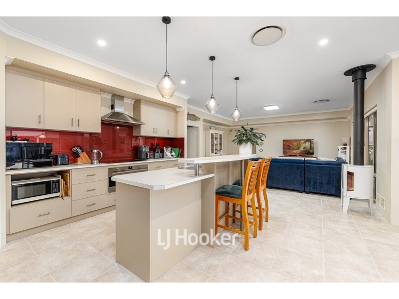 6 Warut Way, Dalyellup WA 6230