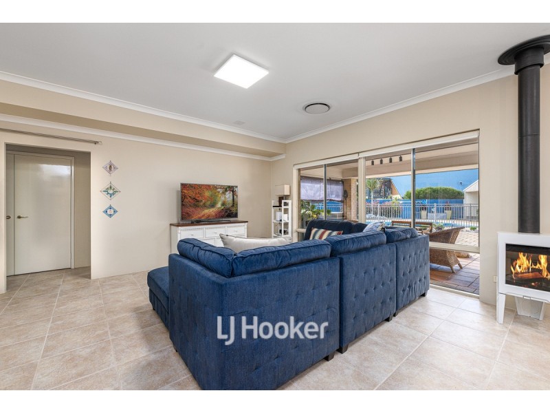 6 Warut Way, Dalyellup WA 6230