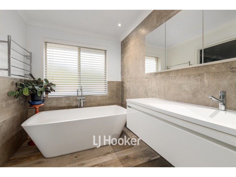 6 Warut Way, Dalyellup WA 6230