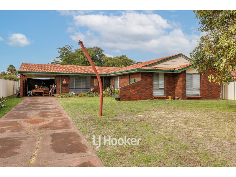 7 Castieau Street, Burekup WA 6227