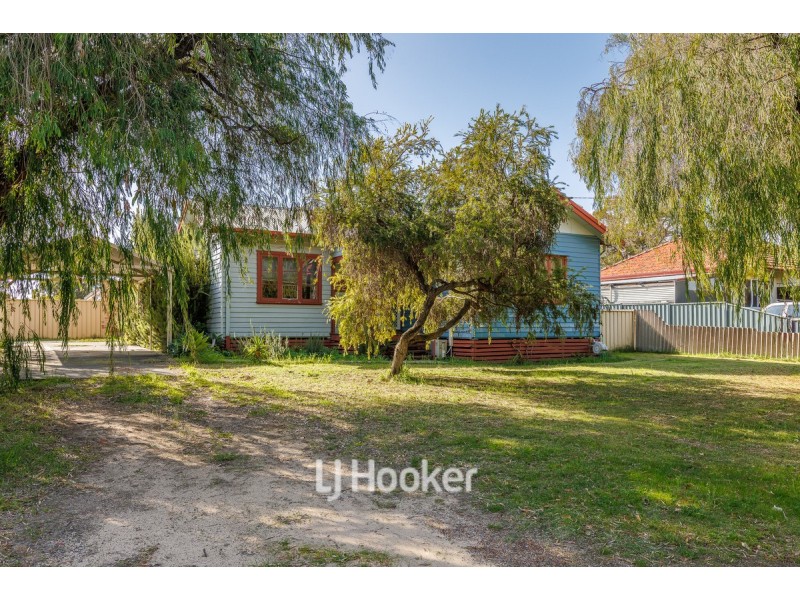 22 Nuytsia Avenue, Carey Park WA 6230