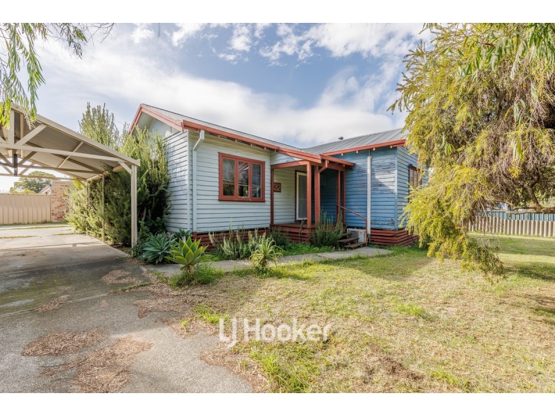 22 Nuytsia Avenue, Carey Park WA 6230