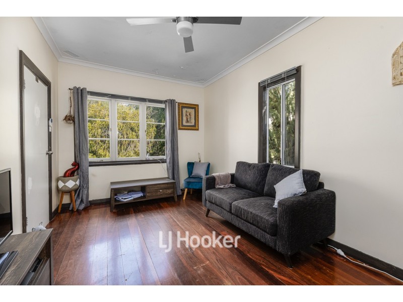 22 Nuytsia Avenue, Carey Park WA 6230