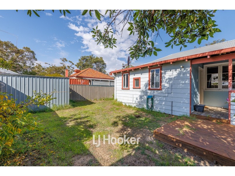 22 Nuytsia Avenue, Carey Park WA 6230