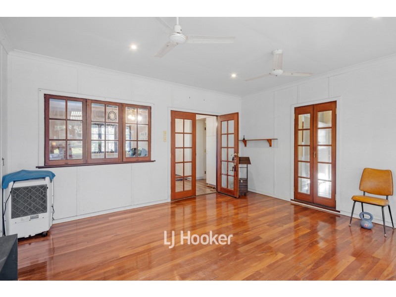 14 Davis Street, Collie WA 6225