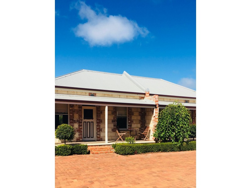 2/137 Stirling Street FULLY FURNISHE, Bunbury WA 6230