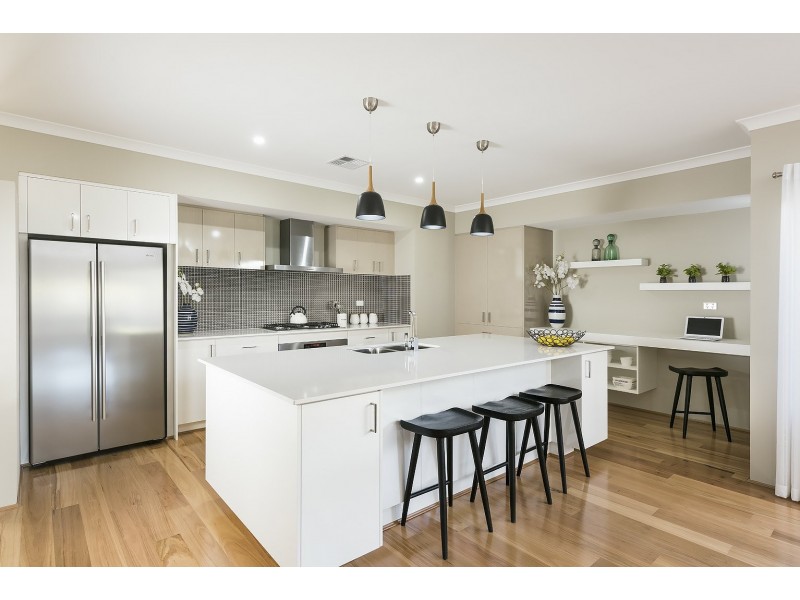 2 Bluff Road, Dalyellup WA 6230