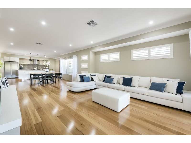 2 Bluff Road, Dalyellup WA 6230