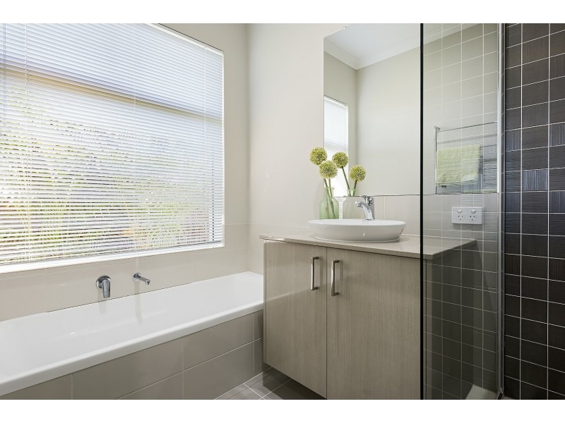 2 Bluff Road, Dalyellup WA 6230