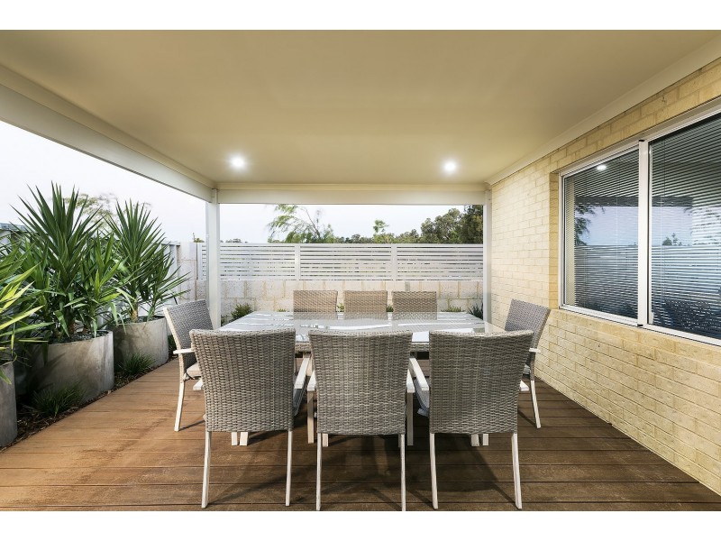 2 Bluff Road, Dalyellup WA 6230