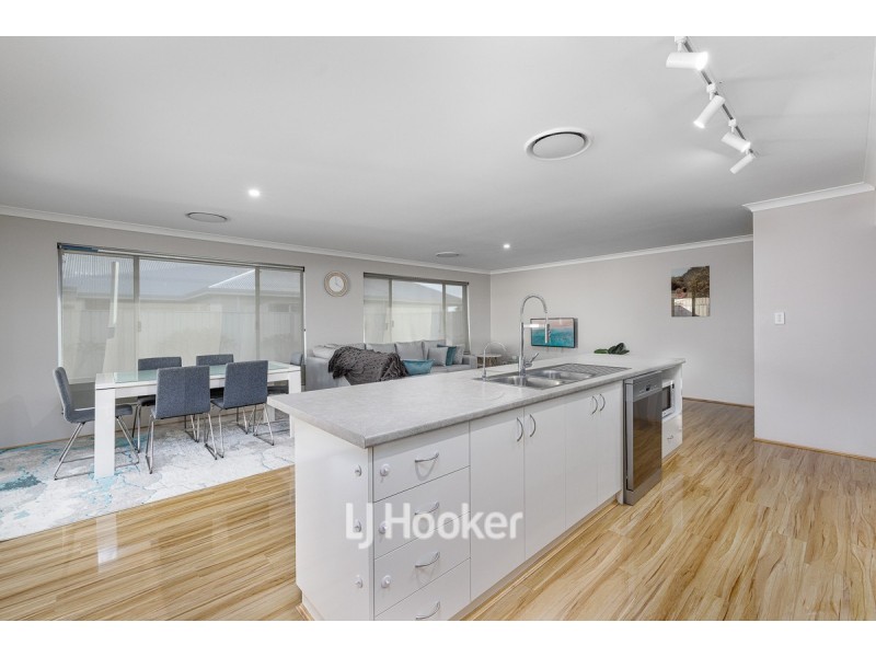 55 Tourmaline Ridge, Australind WA 6233