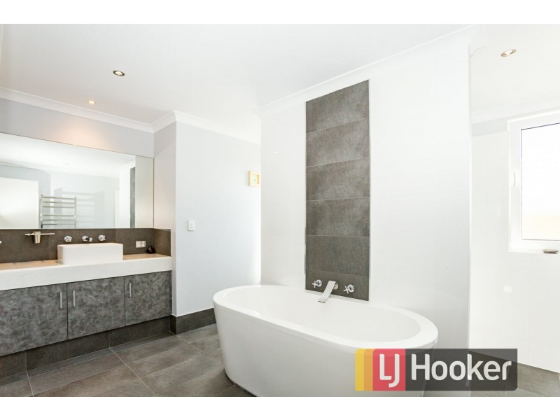 13 Eva Fairway, Dalyellup WA 6230