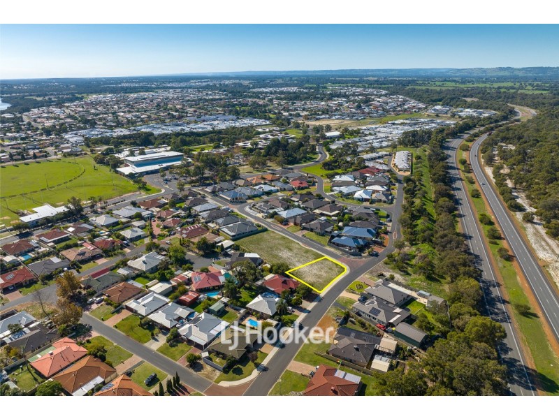 52 Blue Wren Drive, Eaton WA 6232