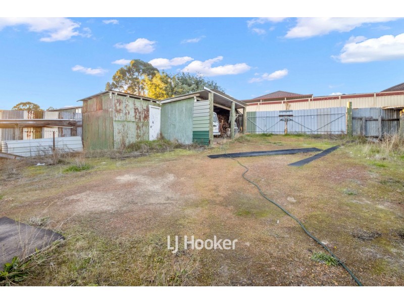 18 Moira Road, Collie WA 6225