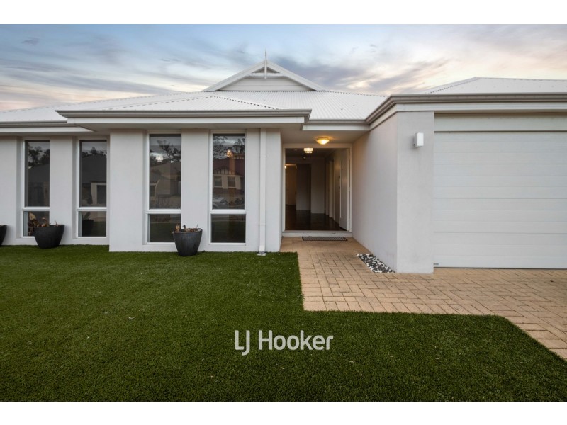3 Topaz Way, Dalyellup WA 6230