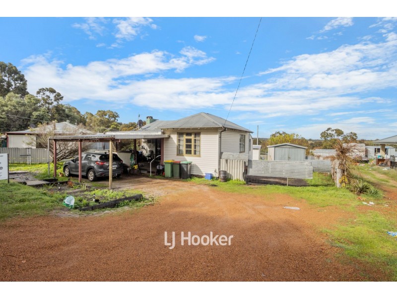 4 Porter Street, Collie WA 6225