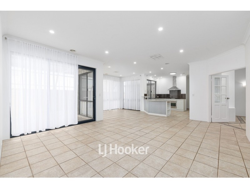 16 Lawson Road, Dalyellup WA 6230