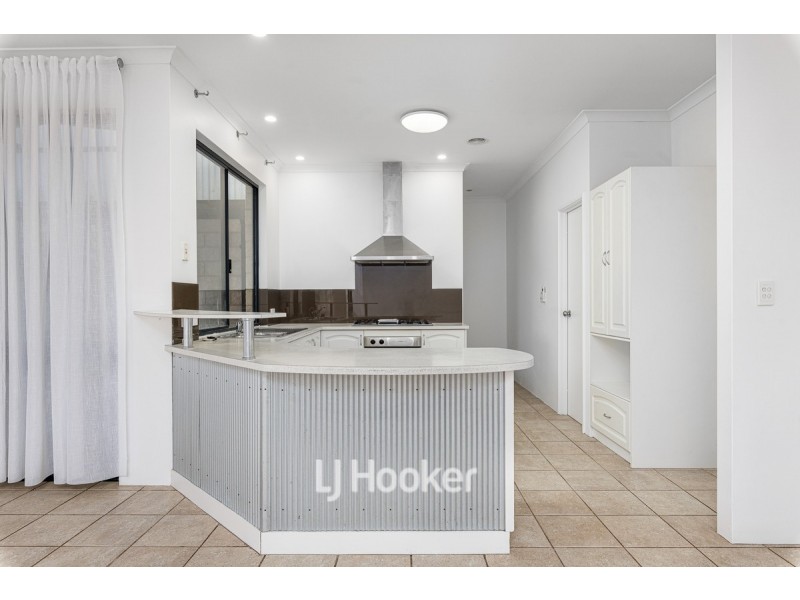 16 Lawson Road, Dalyellup WA 6230