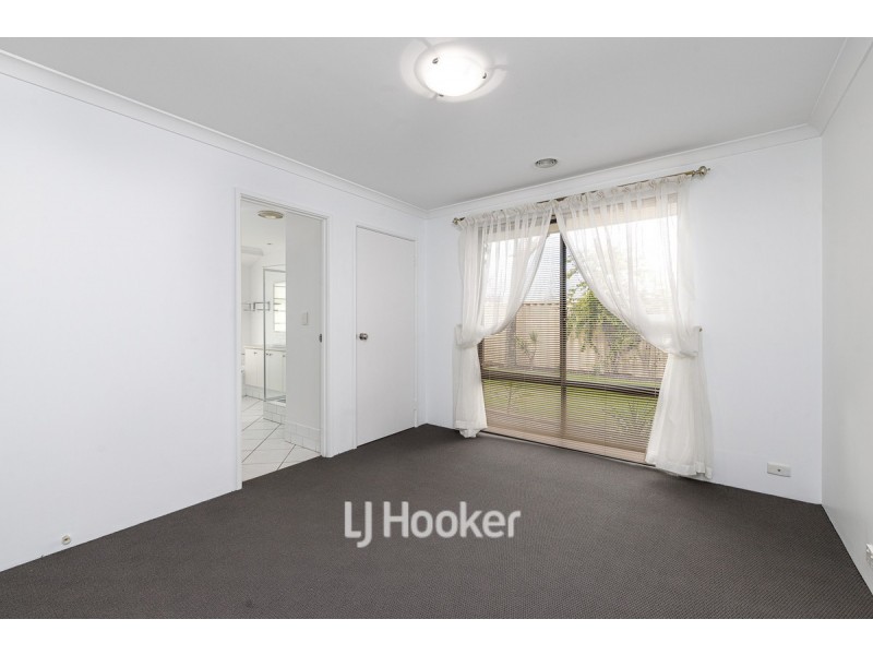 16 Lawson Road, Dalyellup WA 6230