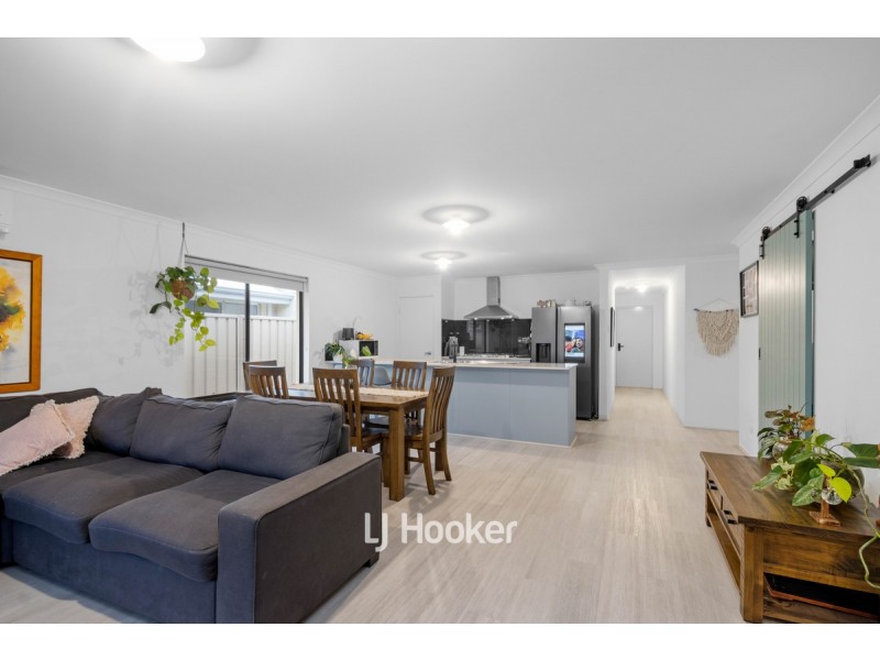 11 Dresden Road, Dalyellup WA 6230