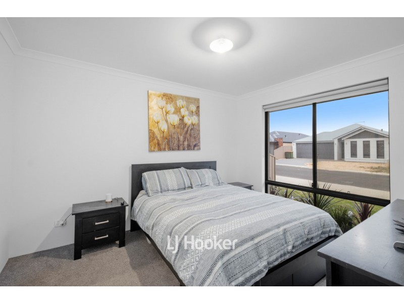 11 Dresden Road, Dalyellup WA 6230