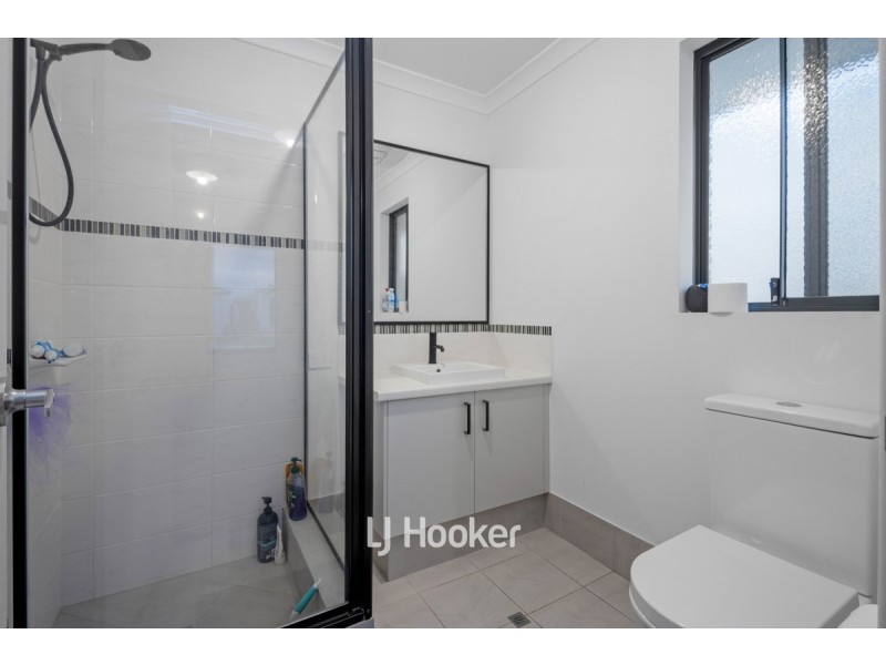 11 Dresden Road, Dalyellup WA 6230