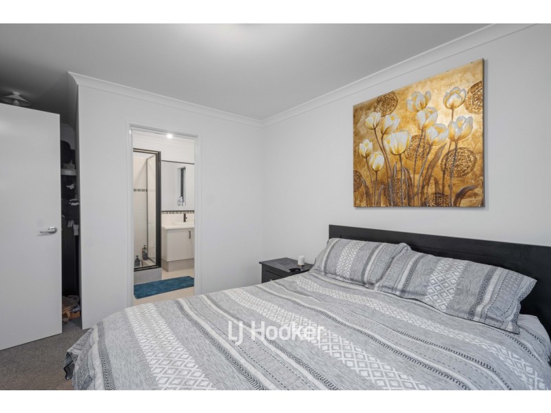 11 Dresden Road, Dalyellup WA 6230