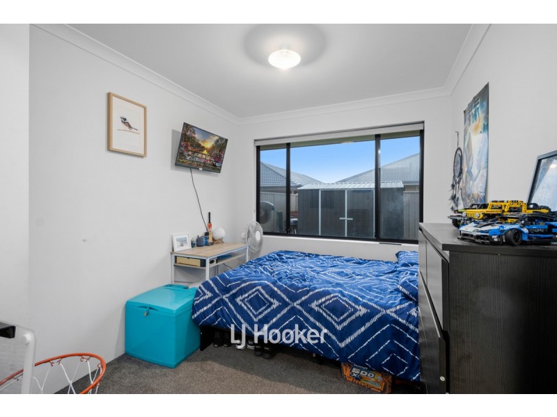 11 Dresden Road, Dalyellup WA 6230