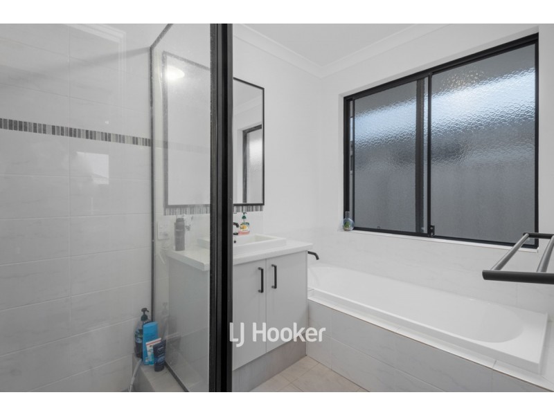 11 Dresden Road, Dalyellup WA 6230