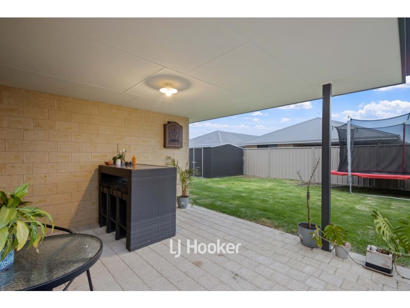11 Dresden Road, Dalyellup WA 6230