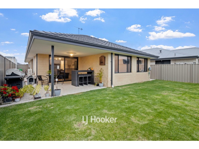 11 Dresden Road, Dalyellup WA 6230
