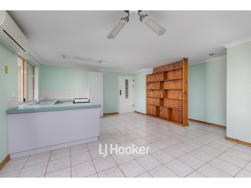 35 Nalbarra Drive, Usher WA 6230