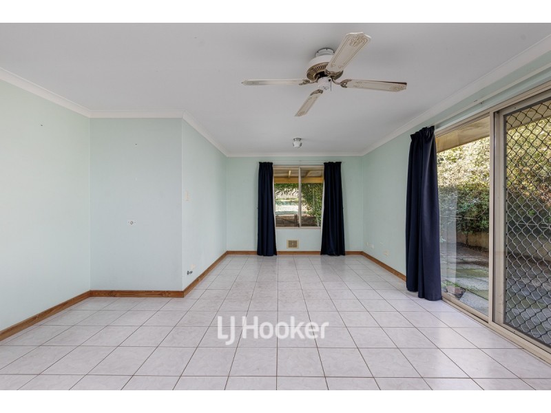 35 Nalbarra Drive, Usher WA 6230