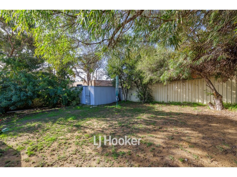 35 Nalbarra Drive, Usher WA 6230